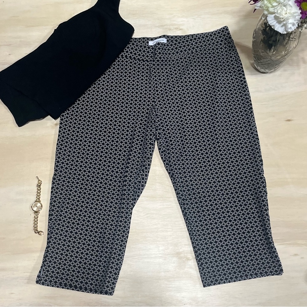 XL Capri Black and White Pattern Pants Liz Claiborne Lori Women’s Bottoms
